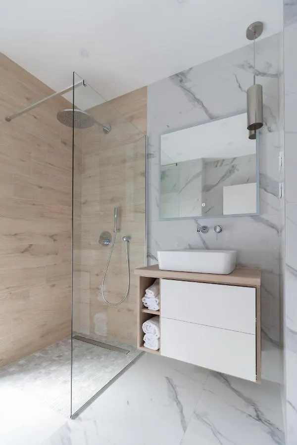 נין Luxury Beachfront Villa Crystal Aenona - By Ta Leut Agency