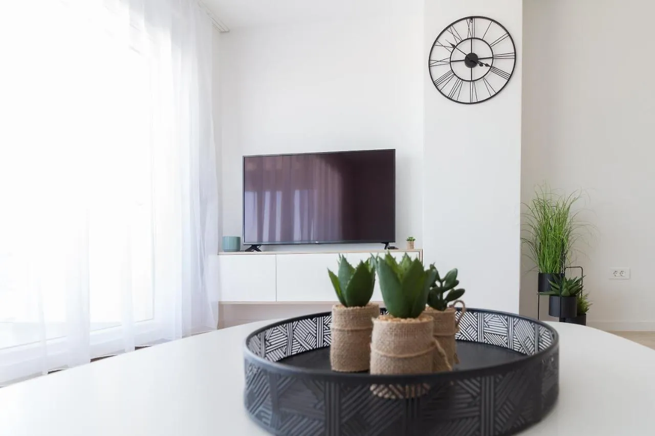 דירה נין Luxury Beachfront Villa Crystal Aenona - By Ta Leut Agency