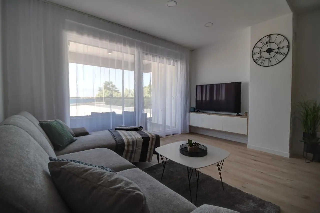 נין Luxury Beachfront Villa Crystal Aenona - By Ta Leut Agency