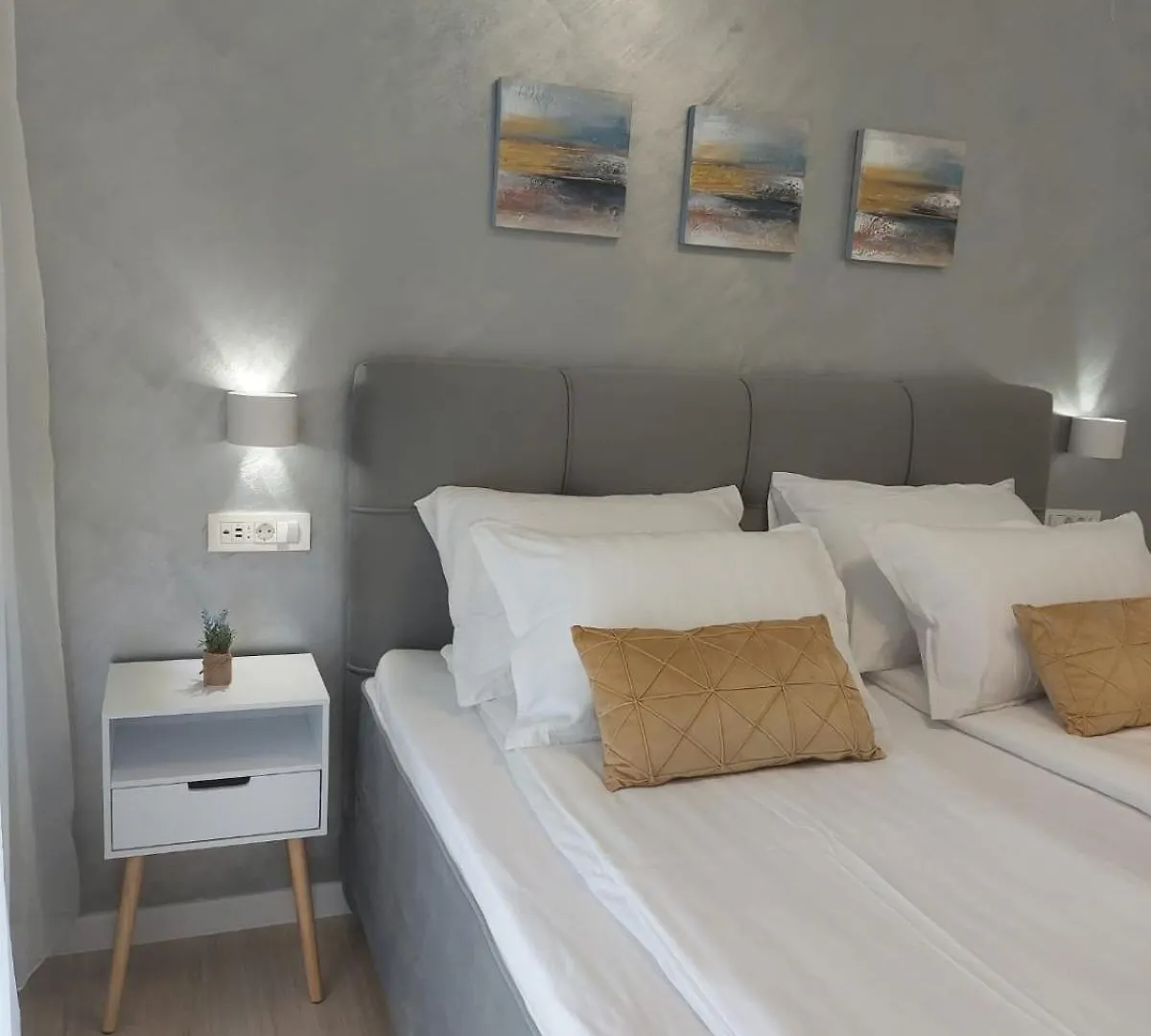נין Luxury Beachfront Villa Crystal Aenona - By Ta Leut Agency