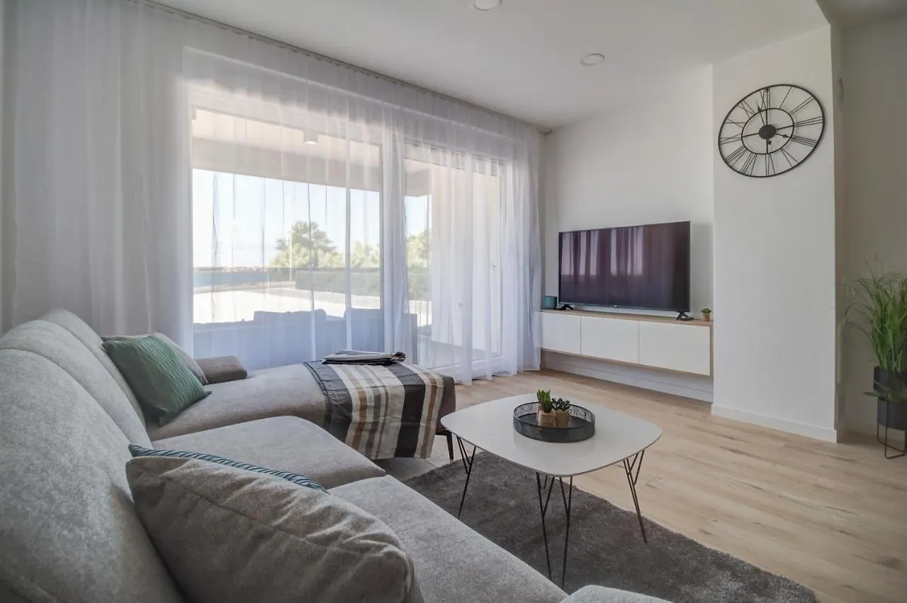 Apartment Luxury Beachfront Villa Crystal Aenona - By Ta Leut Agency Nin Kroatien