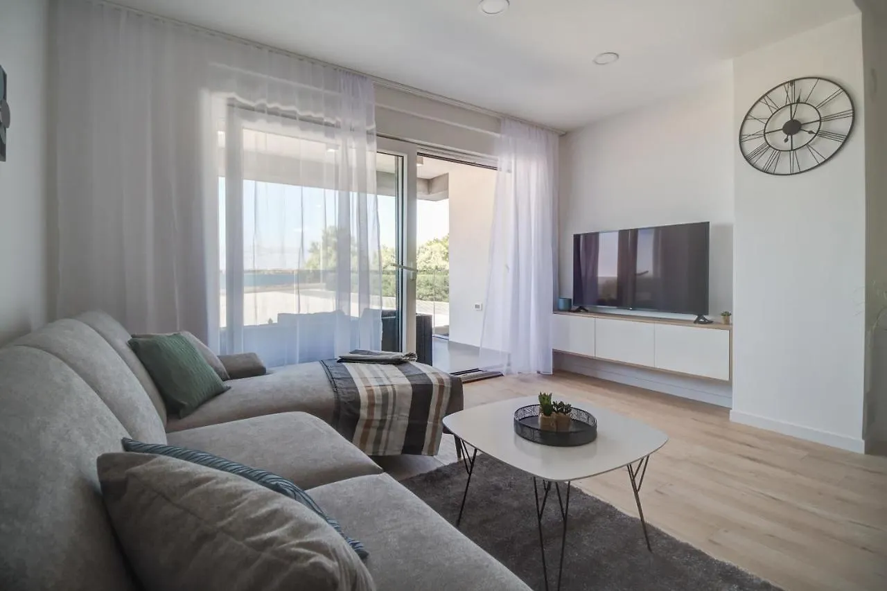 Apartment Luxury Beachfront Villa Crystal Aenona - By Ta Leut Agency Nin